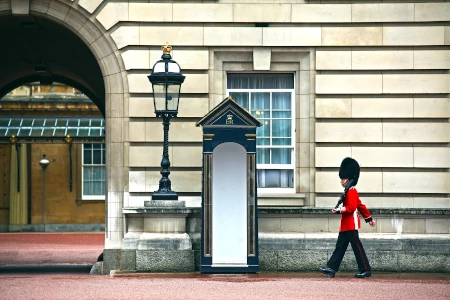 changing of the guard Buckingham Palace